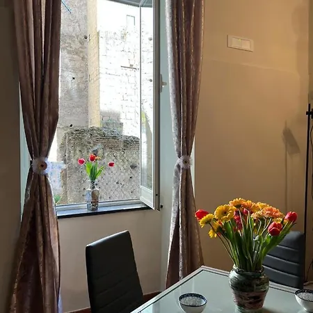 Napoli Centro, A Windows On The Monuments Apartment Exterior photo